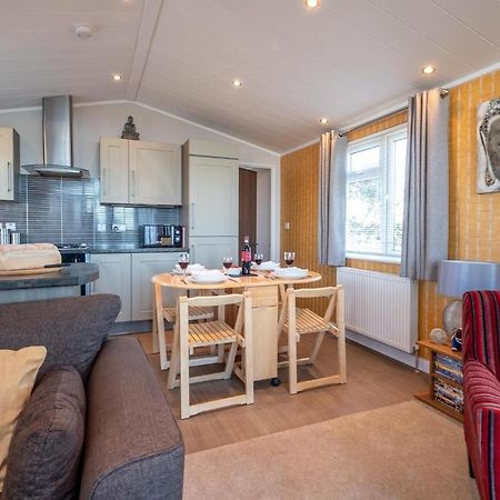 Chelsea Lodge - Aldeburgh Coastal Cottages Sizewell Екстериор снимка