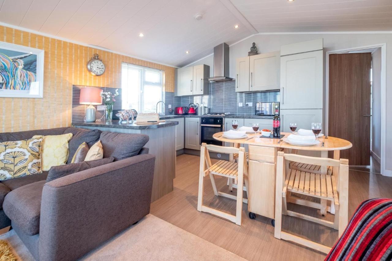 Chelsea Lodge - Aldeburgh Coastal Cottages Sizewell Екстериор снимка